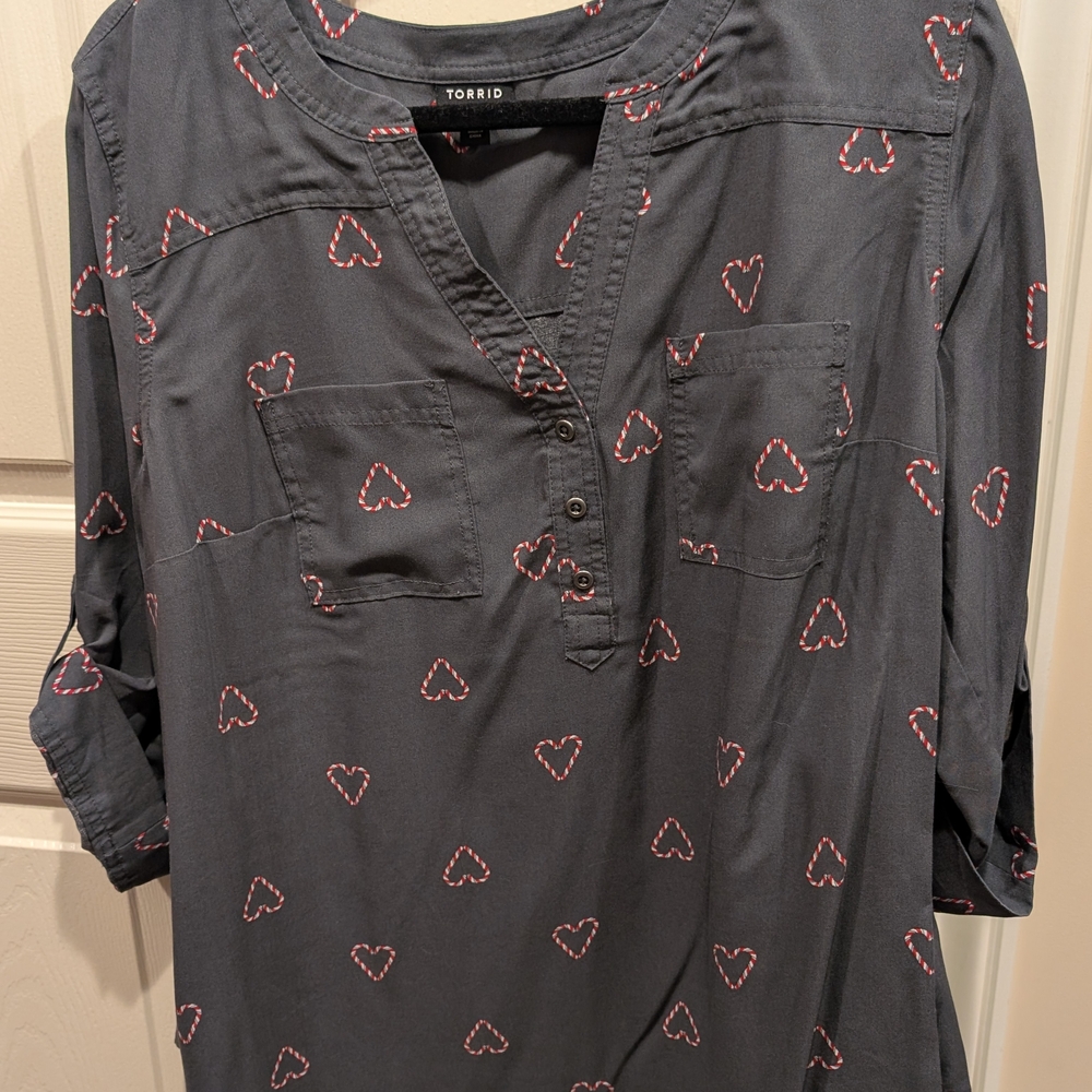 Torrid Gray Heart Print Blouse
